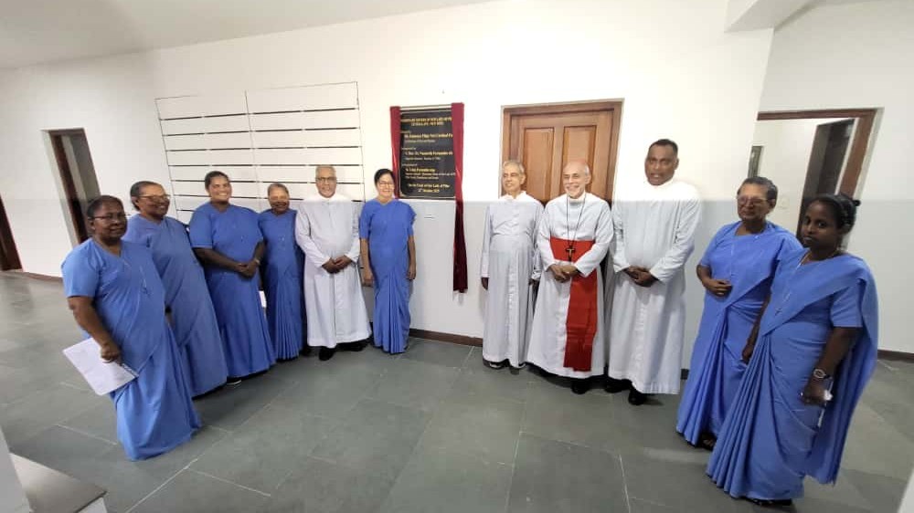 Cardinal Ferrão Blesses New Wing of Pilar Sisters’ Generalate